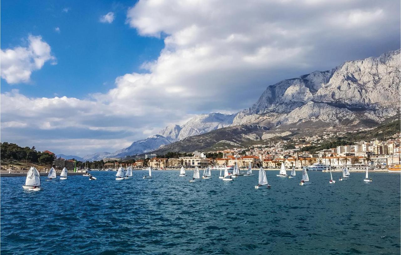 Beautiful Home In Makarska With Kitchen Bagian luar foto